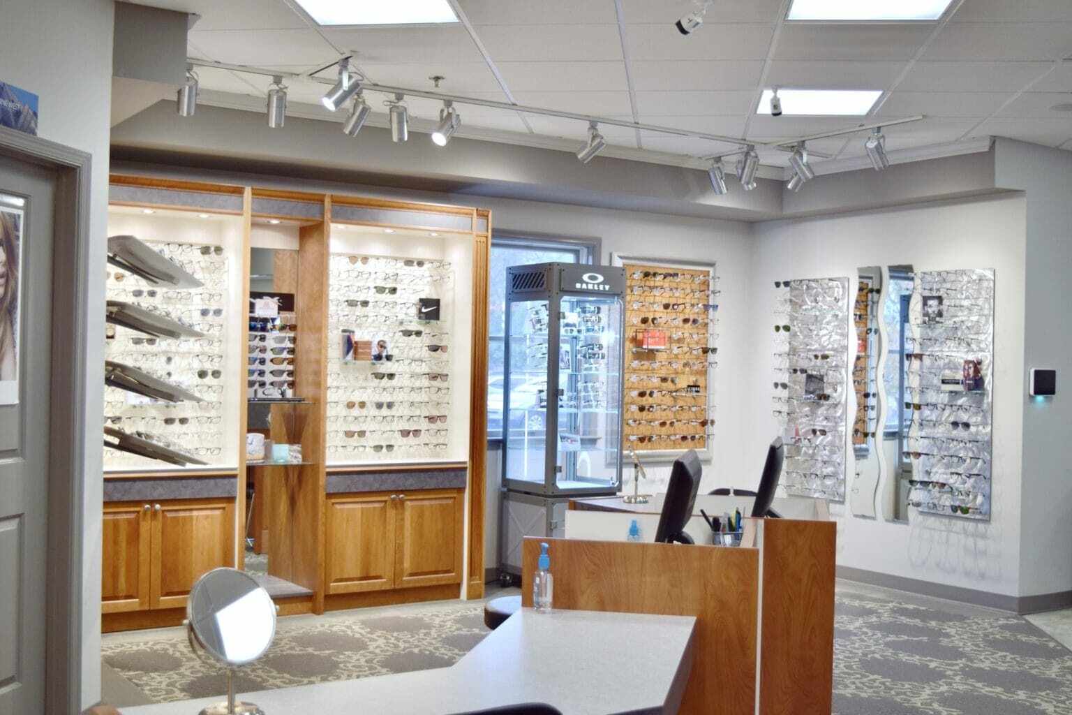 GLASSES Complete Family Eyecare